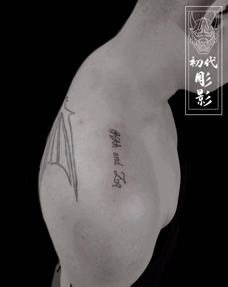 字母纹身图片_肩部纹身图案