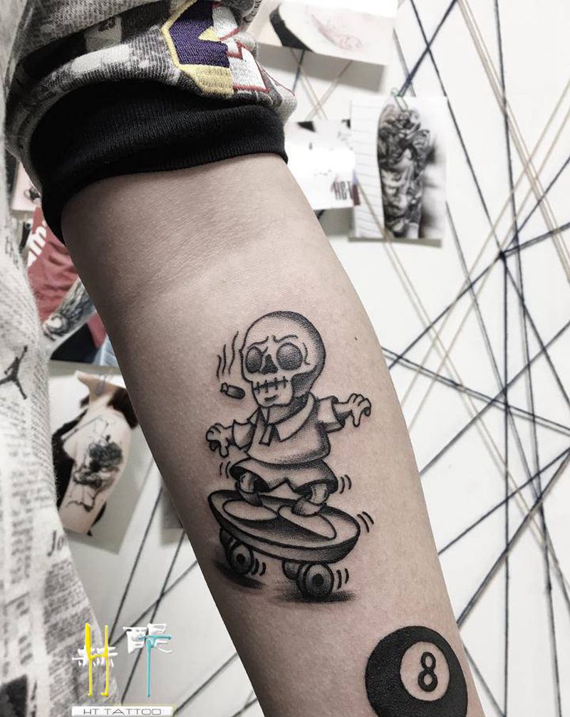 Oldschool拼纹身图片_Old School黑八滑板纹身图案