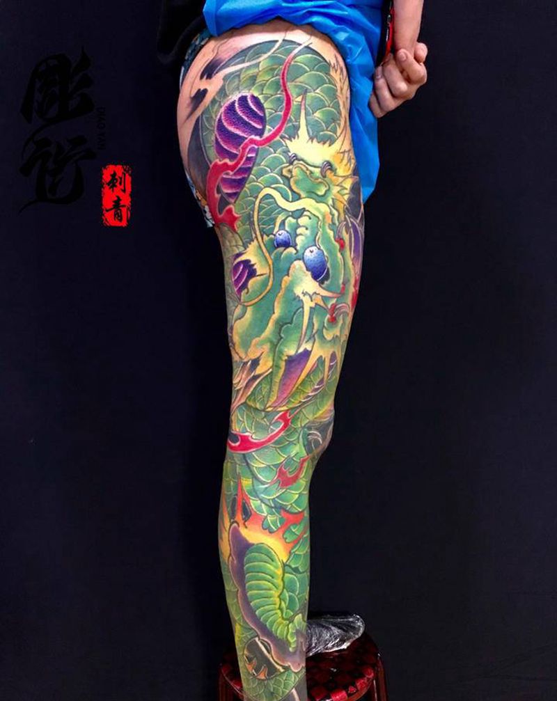跑腿龙纹身图片_腿部新传统纹身图案