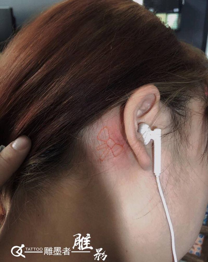 蝴蝶结纹身图片_几何纹身图案