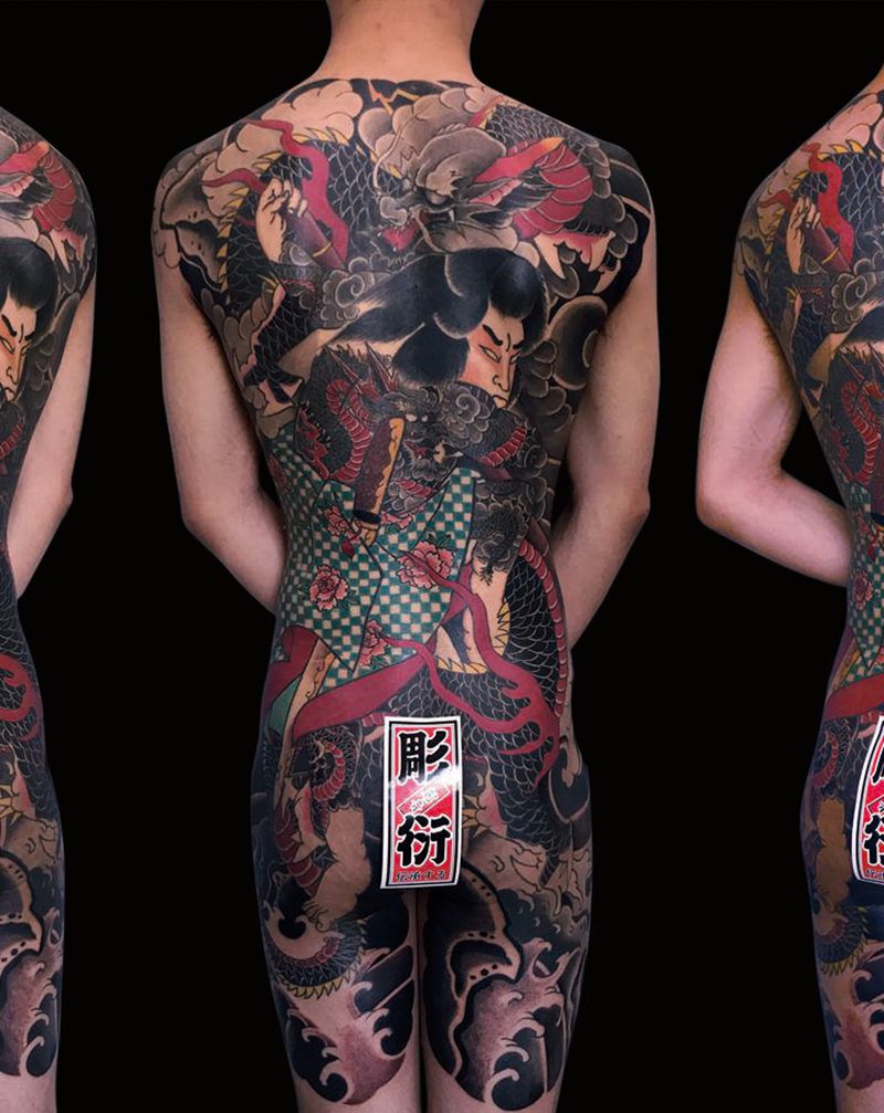 满背水浒人物九纹龙史进纹身图片_背部老传统纹身图案