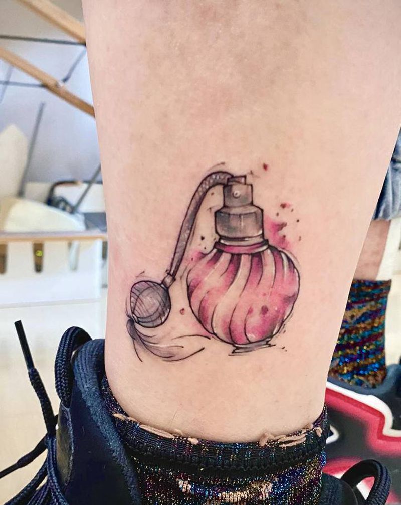 香水纹身图片_腿部水彩纹身图案