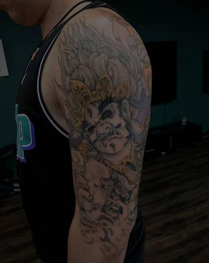 大黑天纹身图片_手臂新传统纹身图案