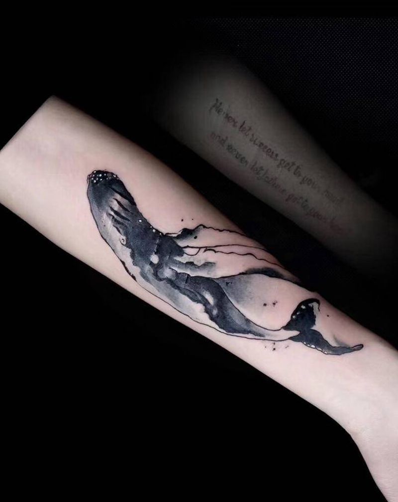 遮盖-鲸鱼纹身图片_水墨水彩纹身图案