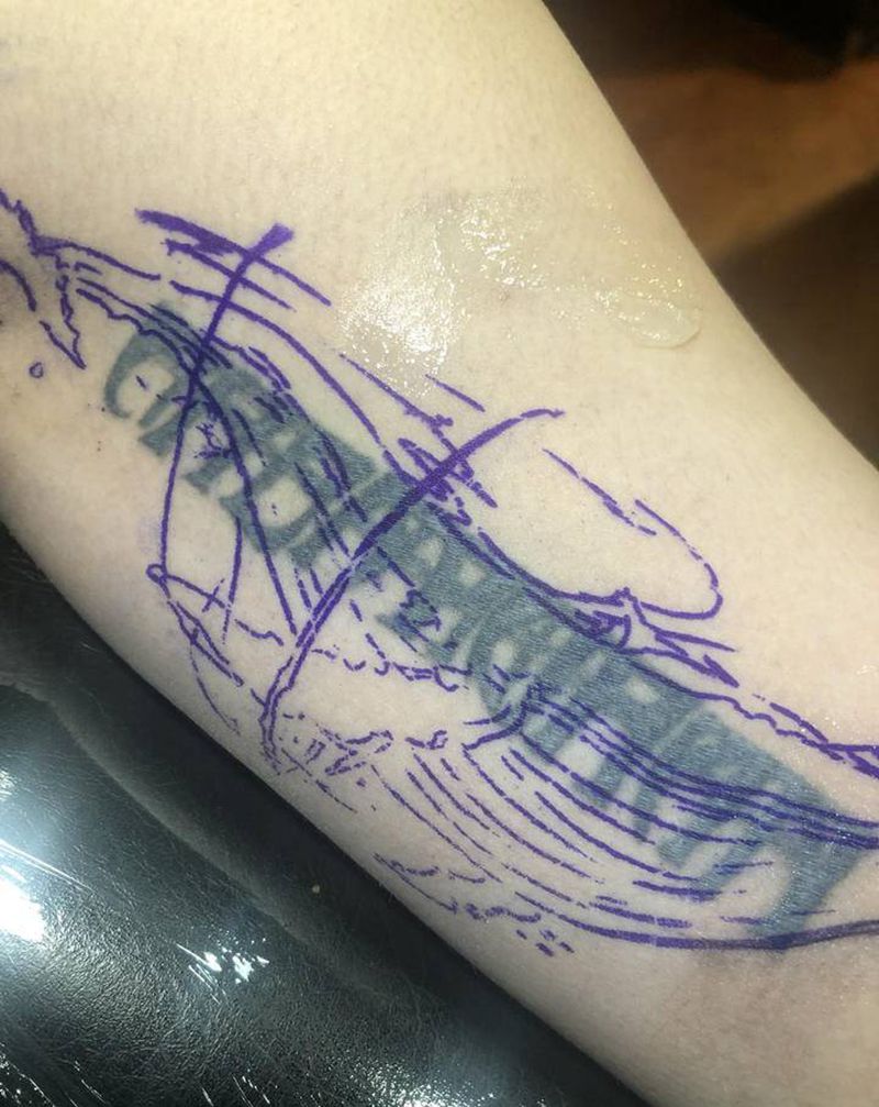 遮盖鲸鱼纹身图片_手臂遮盖纹身图案