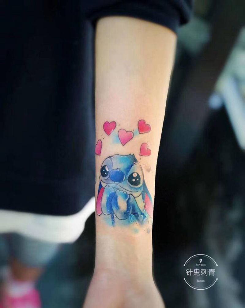 史迪仔！纹身图片_手部水彩遮盖纹身图案
