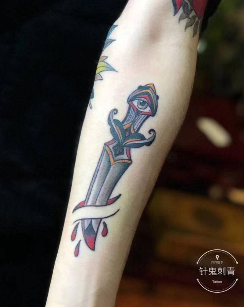 针鬼纹身图片_胸部手部纹身图案