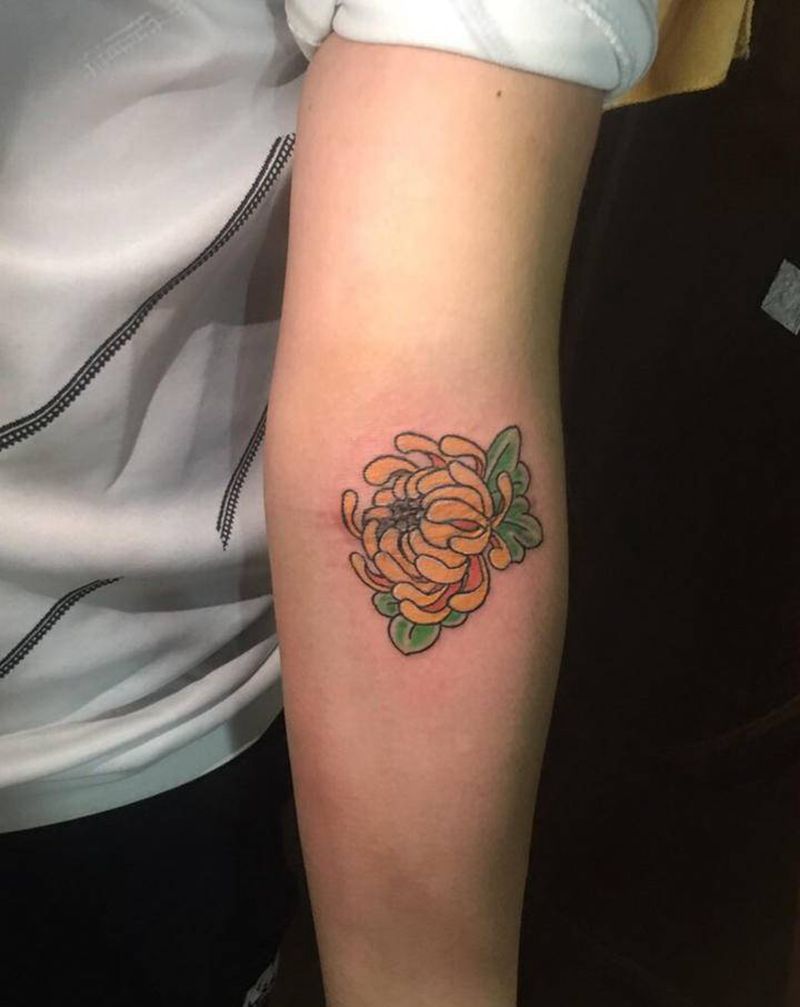 #小菊纹身图片_老传统纹身图案