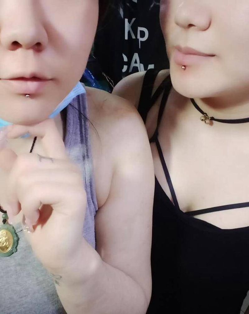 唇钉纹身图片_颈部肩部老传统新传统纹身图案