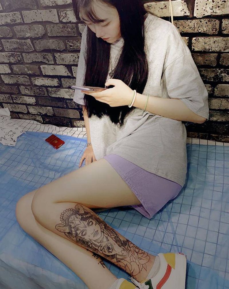 小腿纹身图片_腿部脚部New School纹身图案