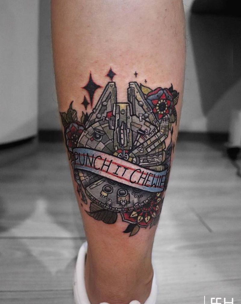 千年隼纹身图片_腿部Old School飞船星球大战old school纹身图案