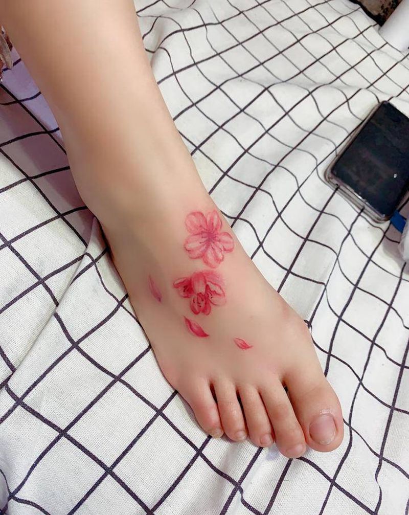 小发发纹身图片_腿部脚部纹身图案