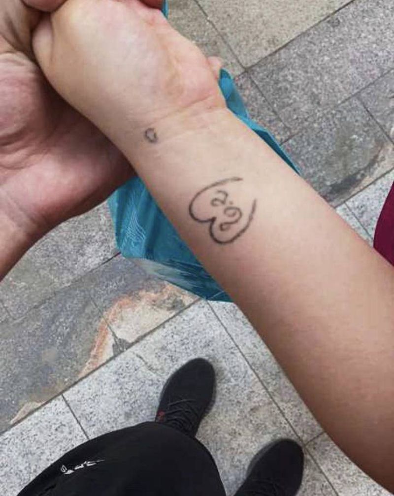 第一次洗纹身纹身图片_手臂手部新传统老传统纹身图案