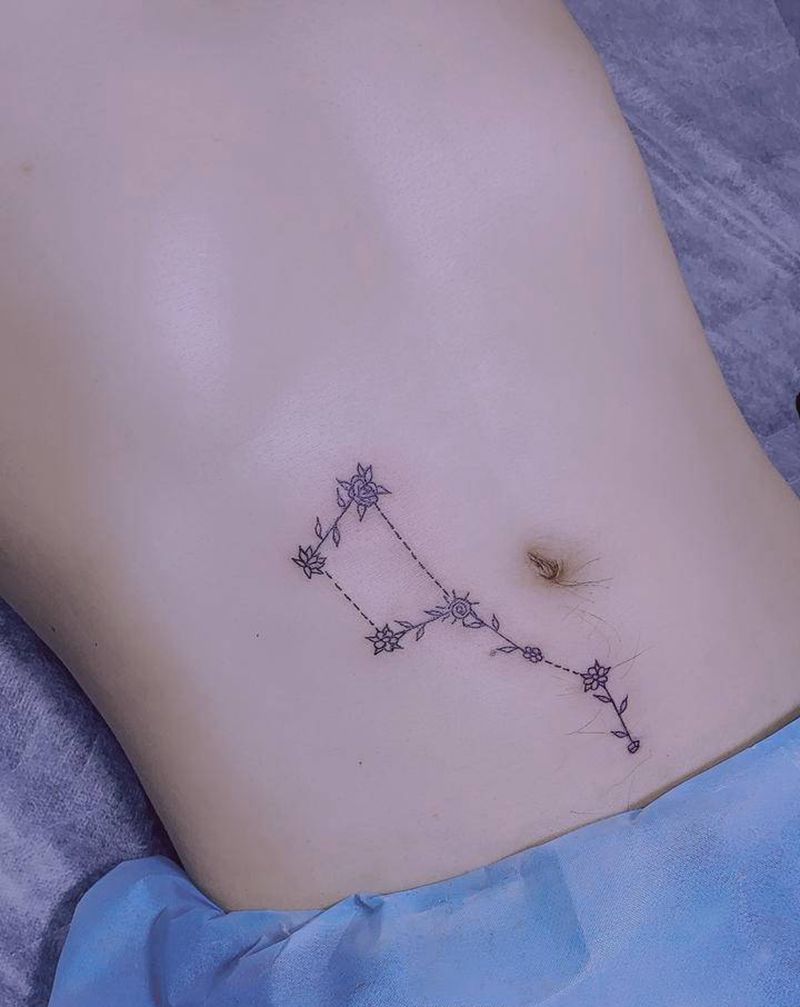 北斗七星纹身图片_腹部腰部老传统小清新纹身图案