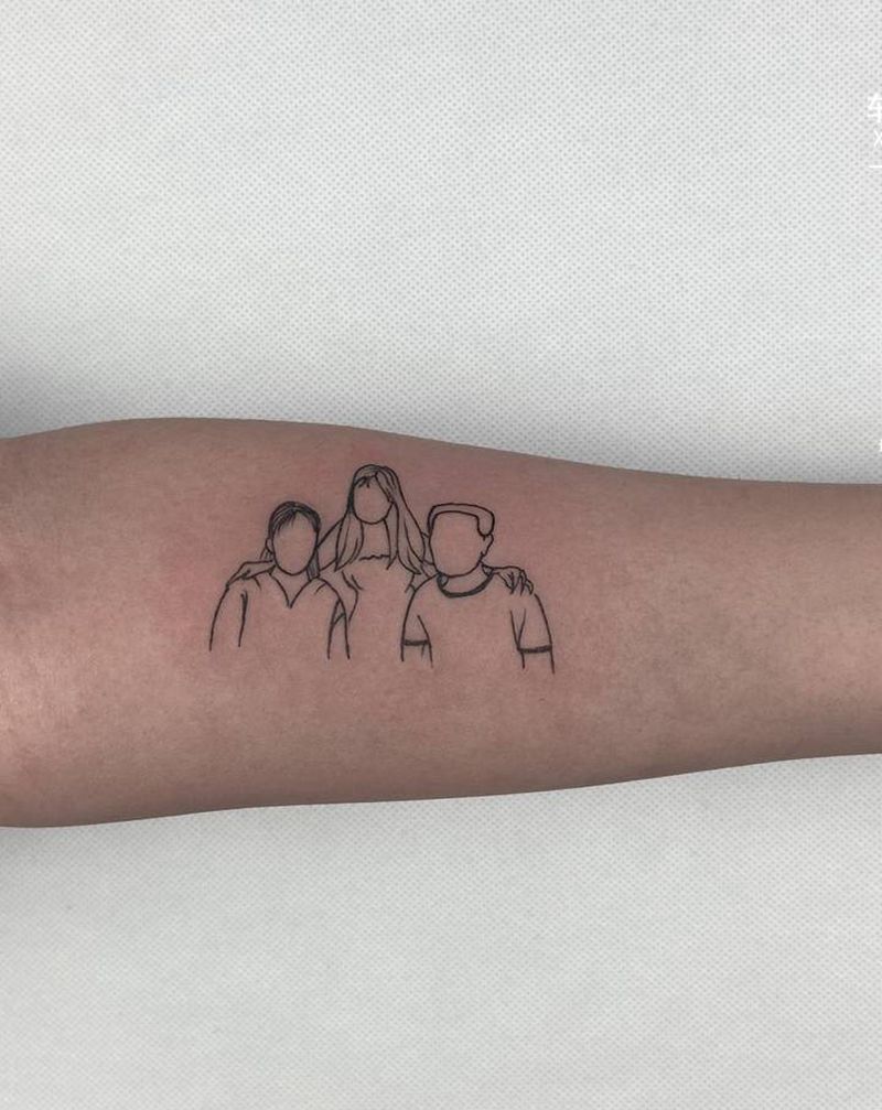 一家人的简笔画纹身图片_手臂点刺纹身图案