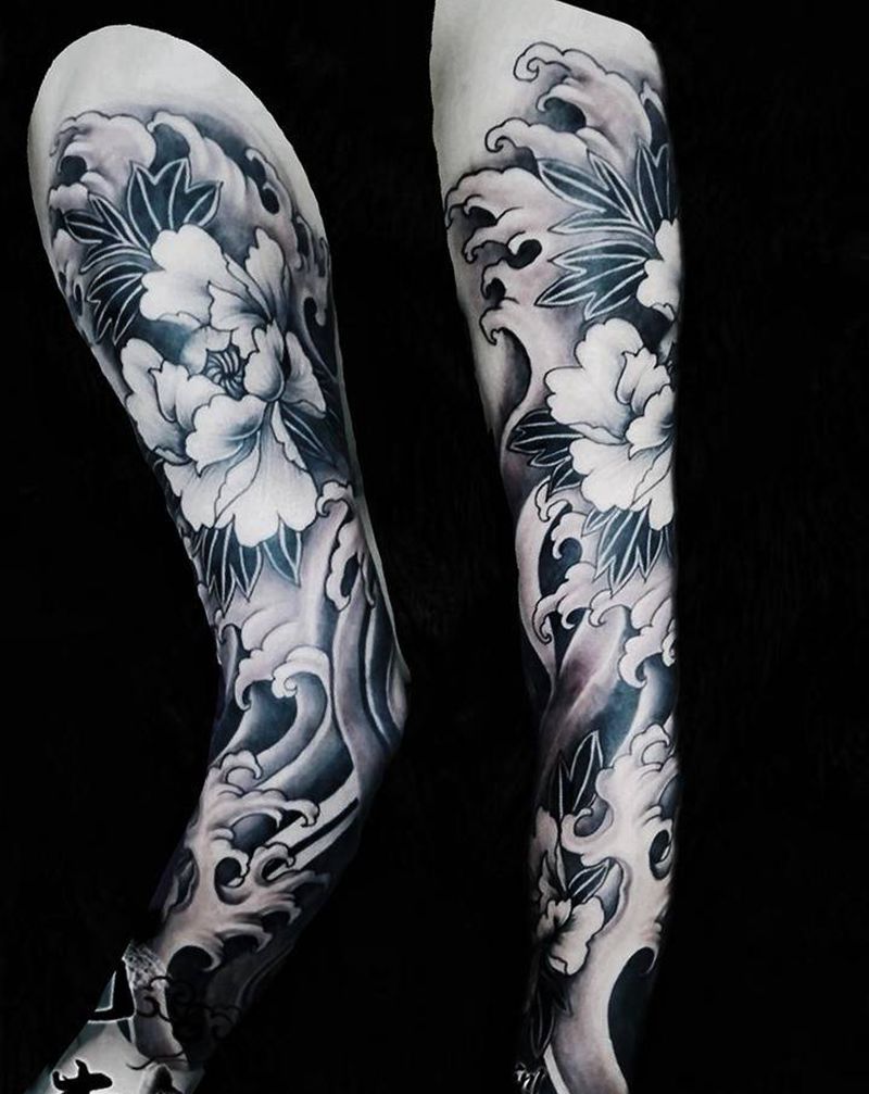 浪臂纹身图片_手臂手部老传统纹身图案