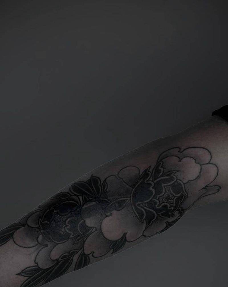 初一老师遮盖作品纹身图片_手臂新传统纹身图案