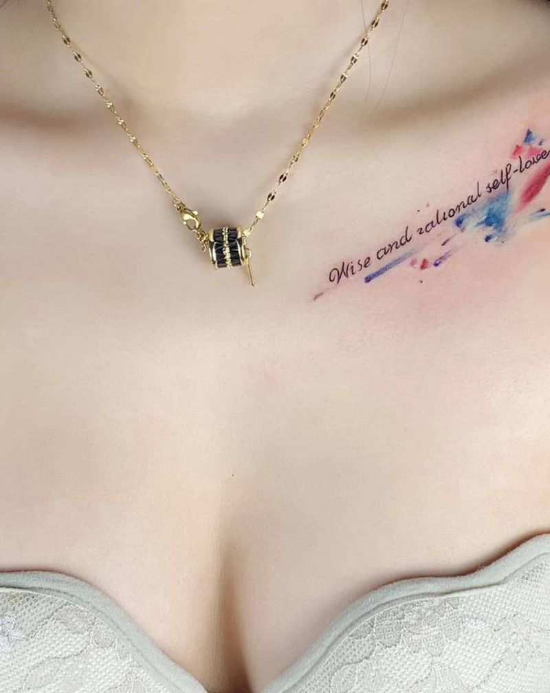 人鱼尾纹身图片_肩部水墨纹身图案