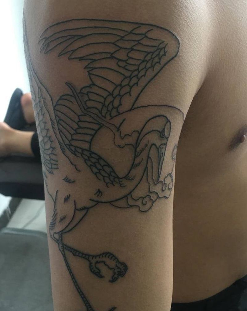 仙鹤纹身图片_肩部臀部纹身图案