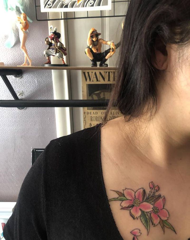 樱花纹身图片_胸部肩部新传统New School纹身图案