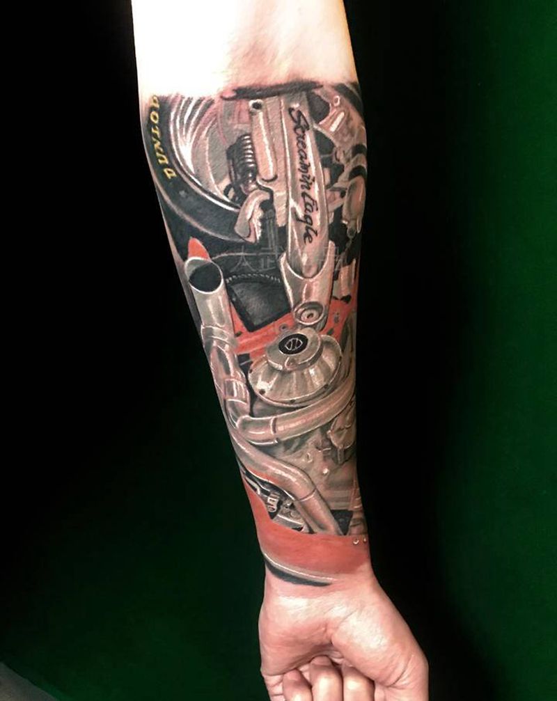 摩托车局部纹身图片_手臂欧美写实纹身图案