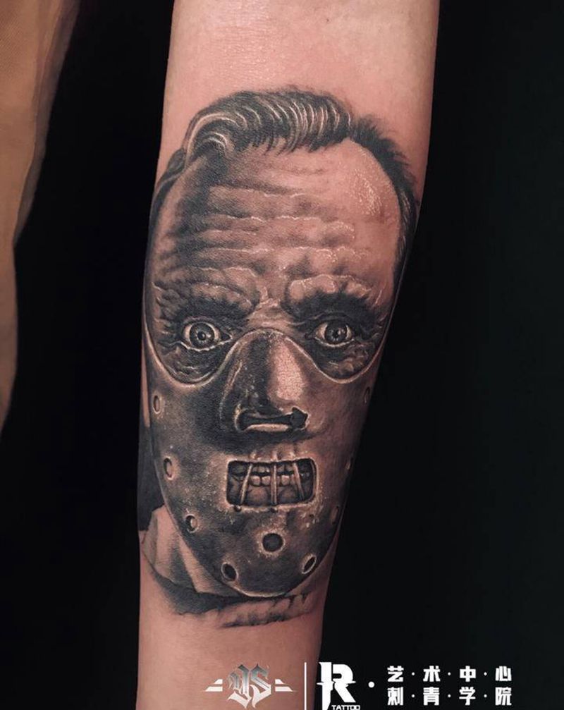 汉尼拔纹身图片_手臂欧美写实肖像纹身图案