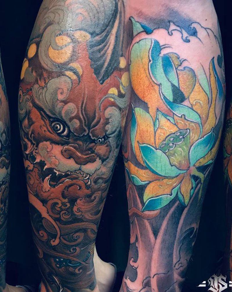 传统唐狮莲花纹身图片_腿部新传统纹身图案