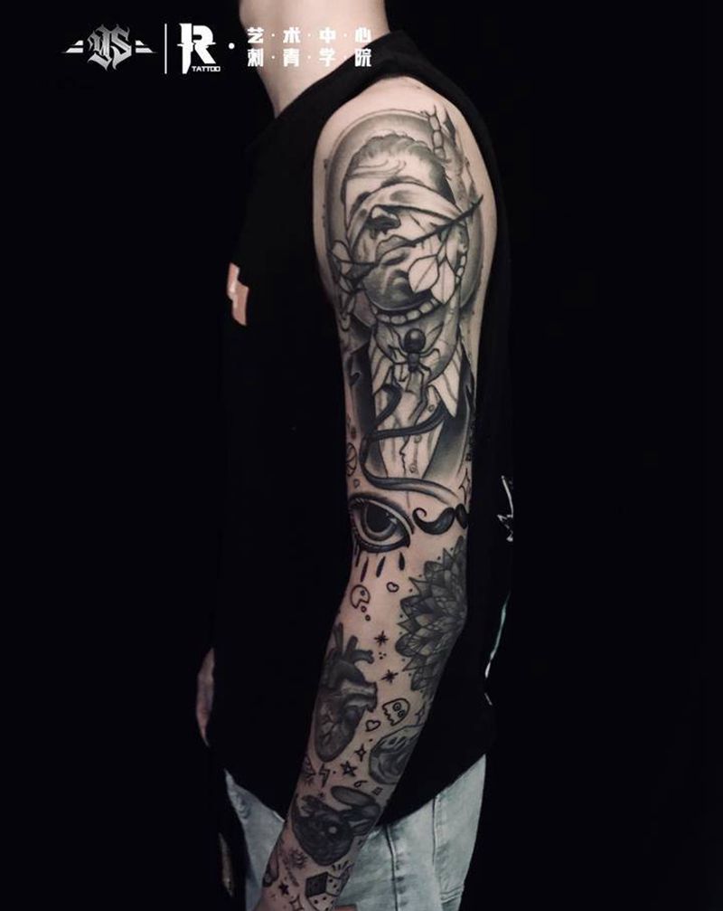 黑灰school花臂纹身图片_手臂Old SchoolNew School花臂school花臂old school花臂纹身图案