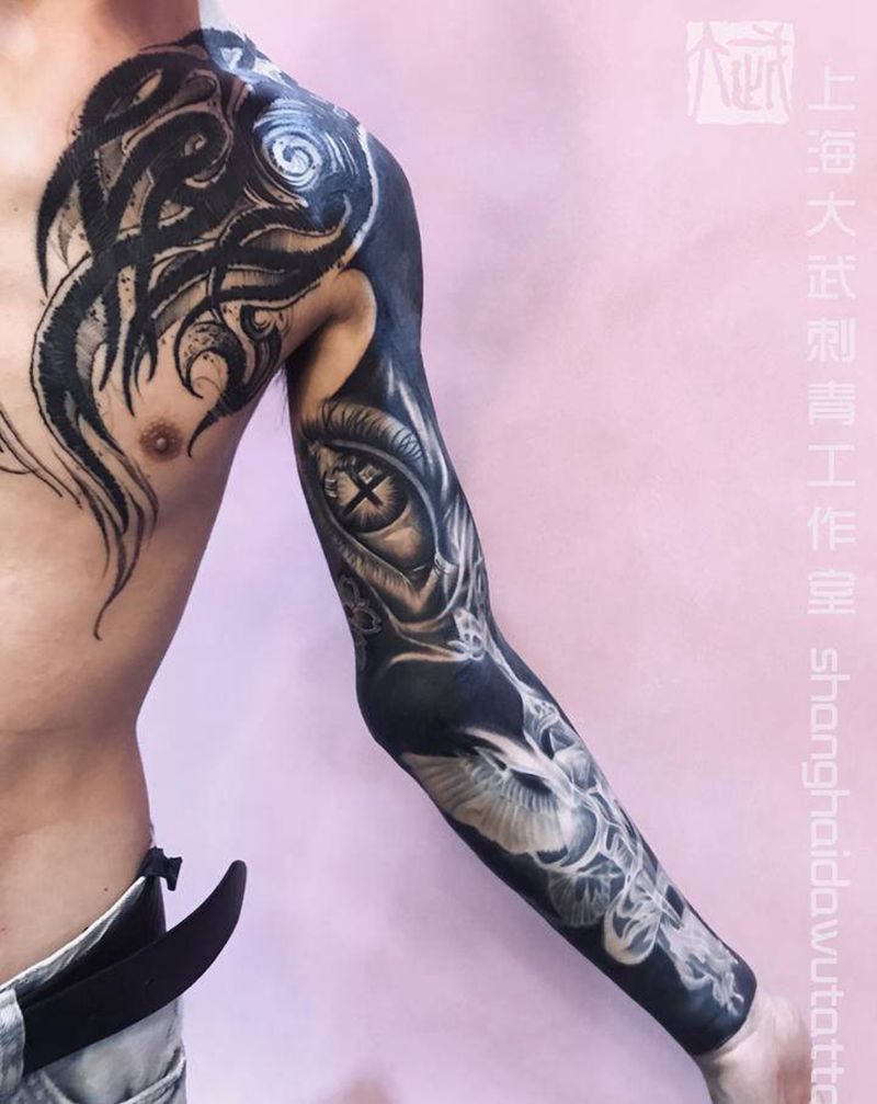 黑臂纹身图片_手臂花体字黑臂纹身图案