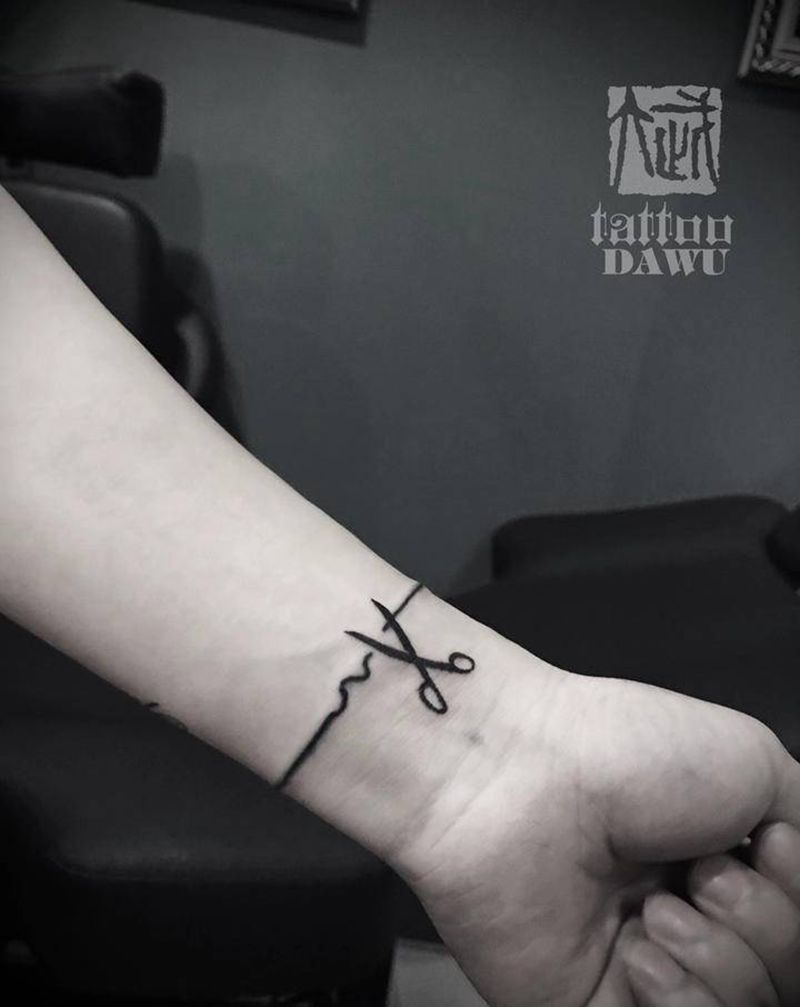剪刀纹身图片_手臂小清新纹身图案