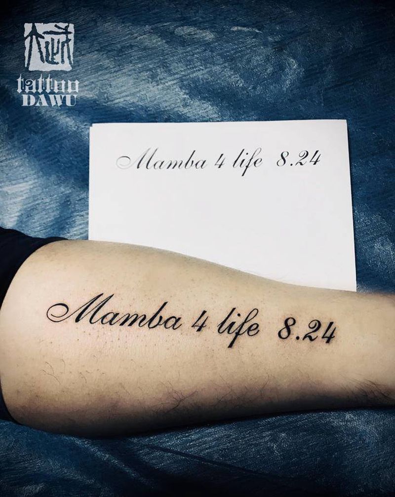 詹姆斯纪念科比的同款英文纹身图片_腿部花体字英文科比詹姆斯纹身图案