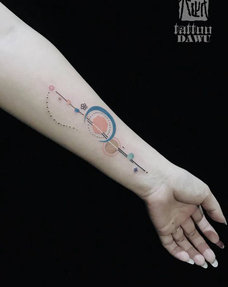 精致图腾设计。纹身图片_腿部图腾纹身图案