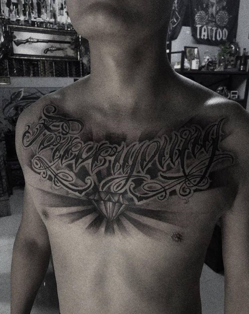 奇卡诺 花体字纹身图片_背部胸部花体字纹身图案