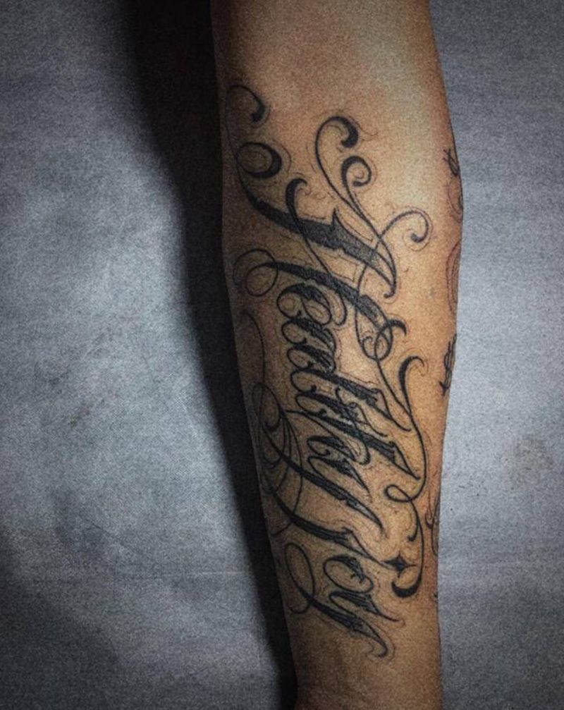 花体字纹身图片_手臂腿部花体字纹身图案