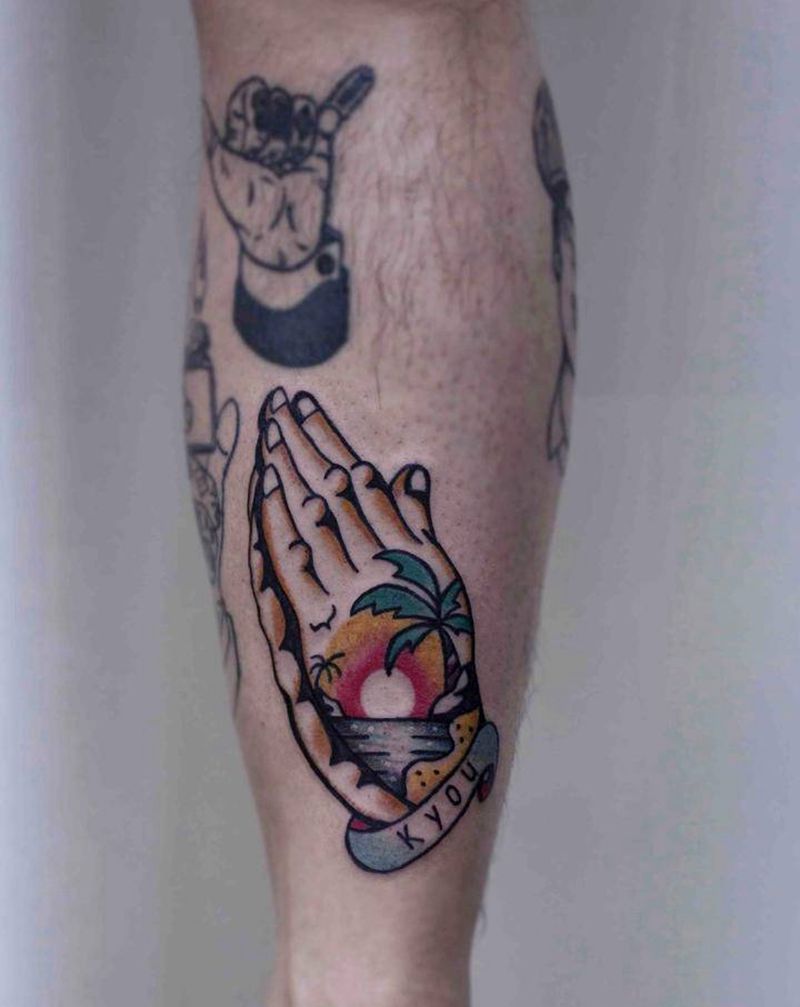 《祈祷之手》纹身图片_腿部Old School纹身图案