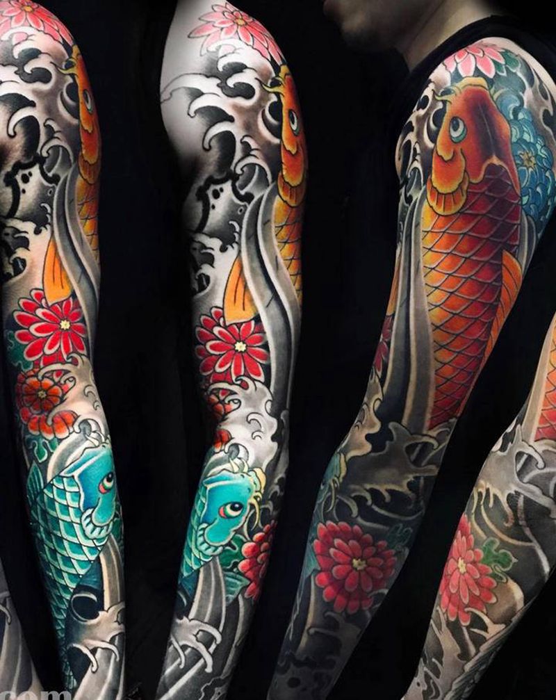 传统鲤鱼花臂遮盖纹身图片_手臂纹身图案