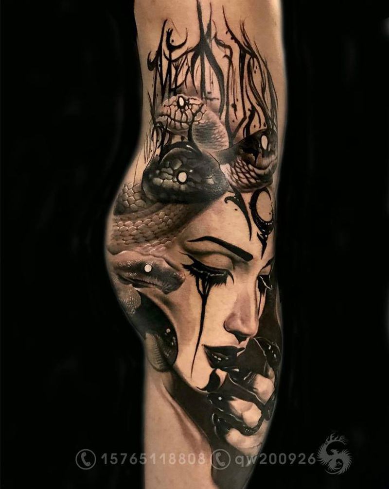 美杜莎纹身图片_腿部欧美写实纹身图案