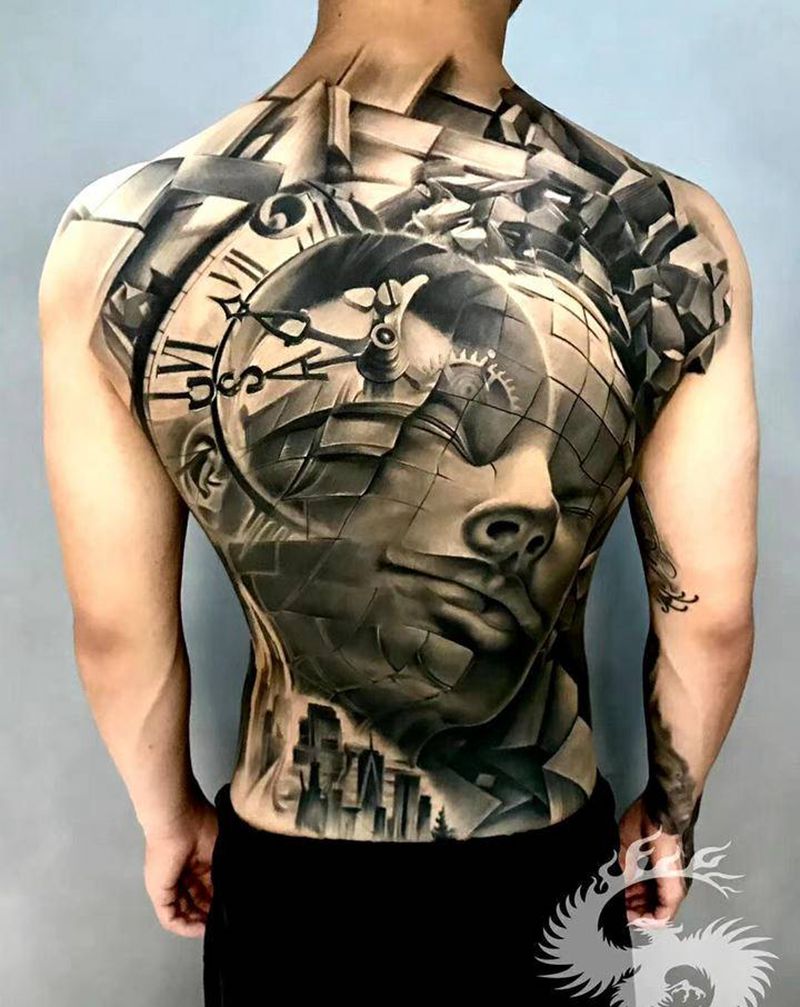 我们纹身图片_背部欧美写实纹身图案