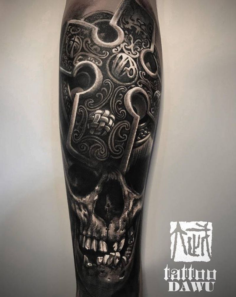 暗黑骷髅十字架纹身图片_手臂欧美写实暗黑骷髅十字架纹身图案