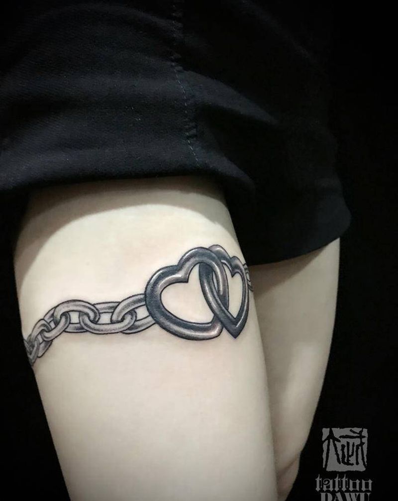 腿环纹身图片_腿部欧美写实New School腿环纹身图案