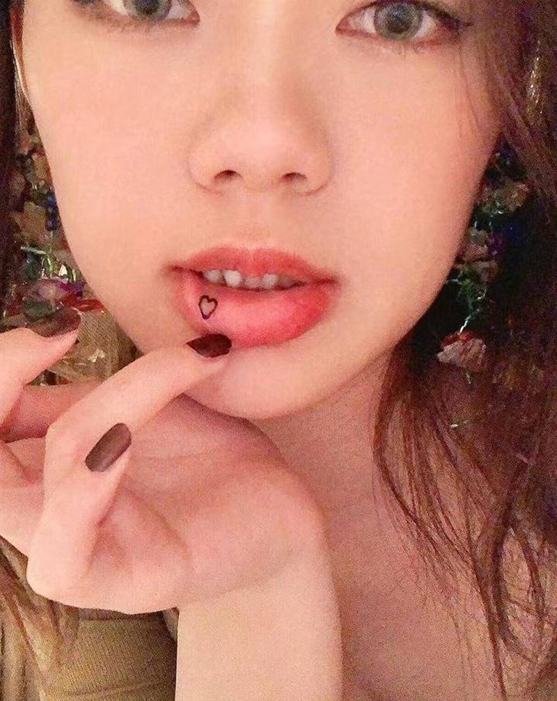 爱心纹身图片_手臂腰部几何爱心纹身图案