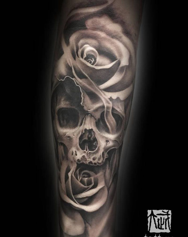 蜡烛骷髅纹身图片_欧美写实纹身图案