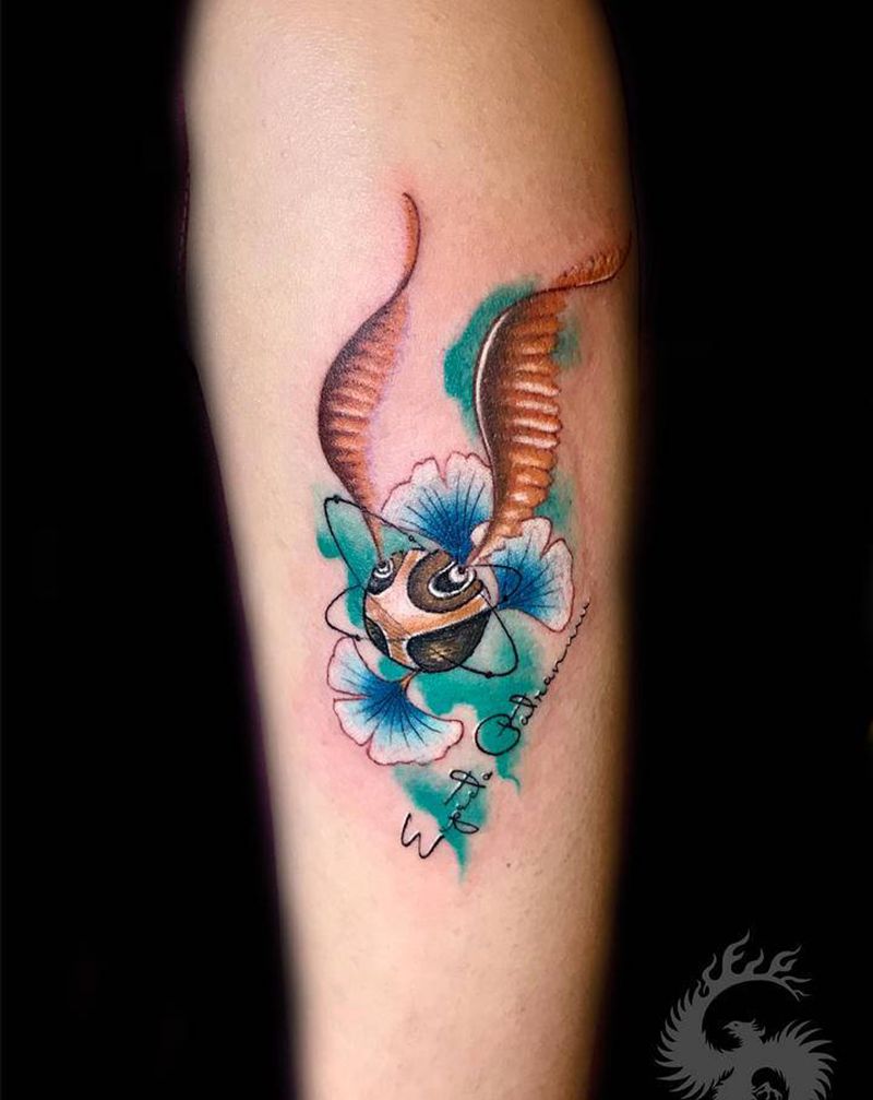 金色飞贼纹身图片_手臂水彩纹身图案