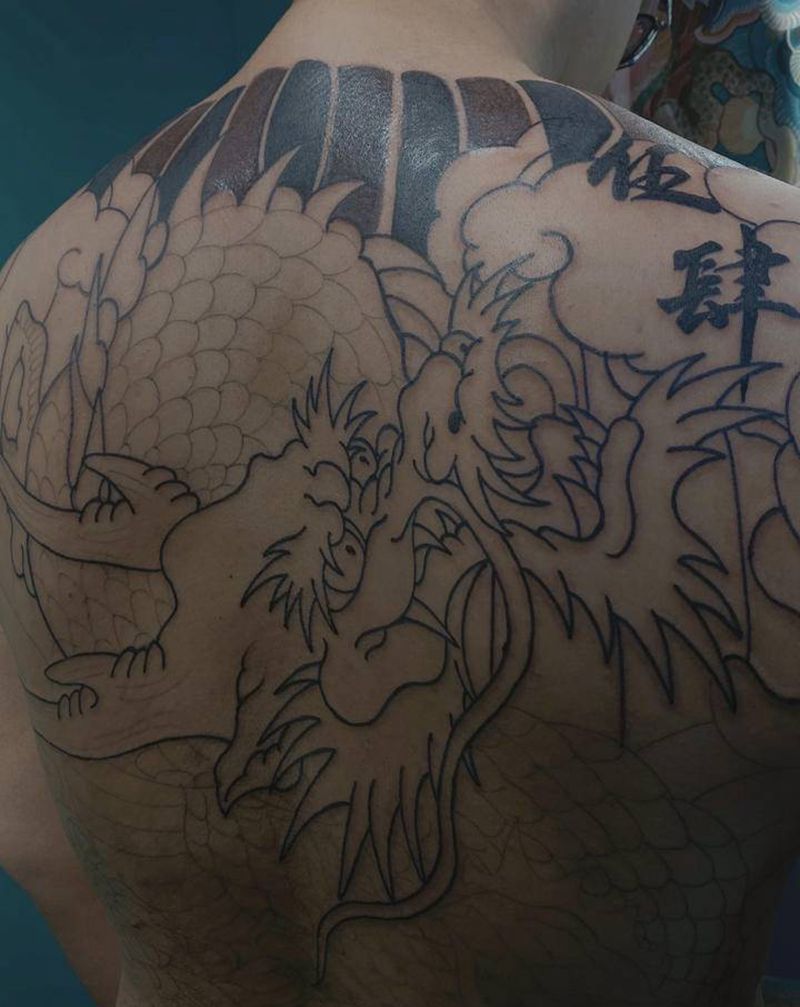 原创通背龙纹身图片_背部老传统纹身图案