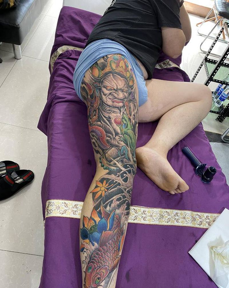 花腿纹身图片_腿部纹身图案