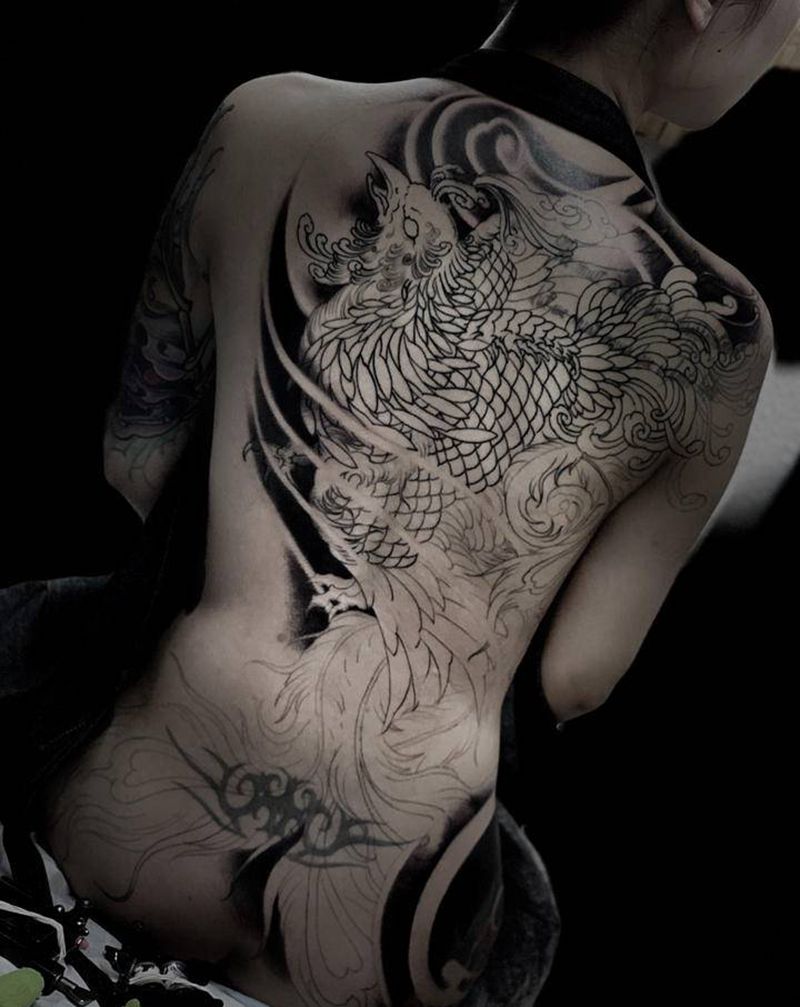 凤凰遮盖纹身图片_背部肩部新传统纹身图案