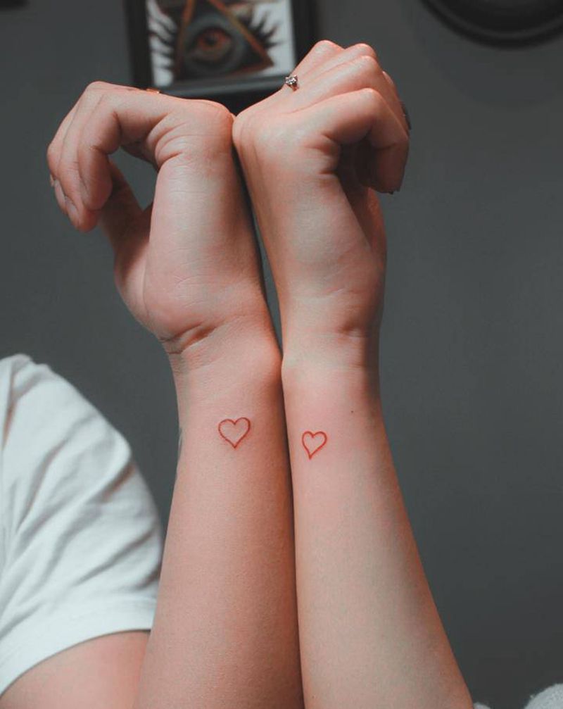 小情侣❤❤纹身图片_手部手臂几何水彩纹身图案