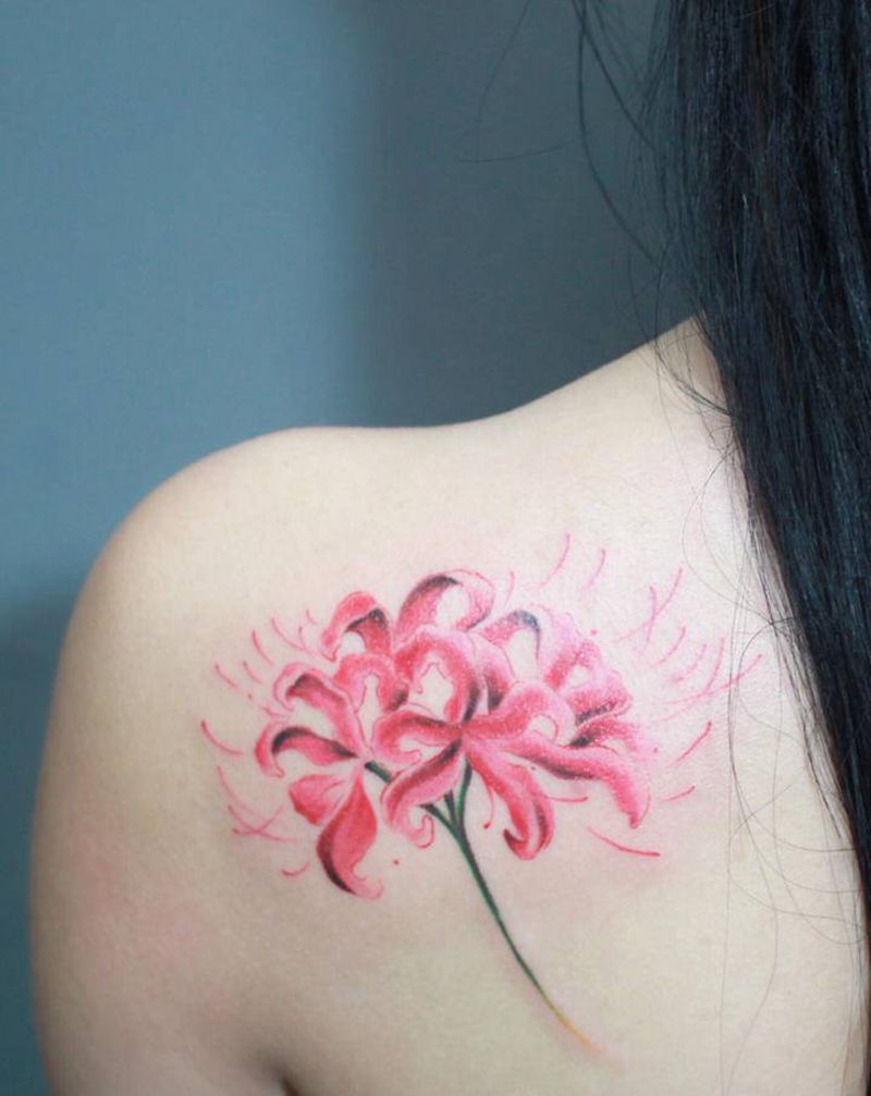 彼岸花……❃纹身图片_背部肩部水彩水墨纹身图案