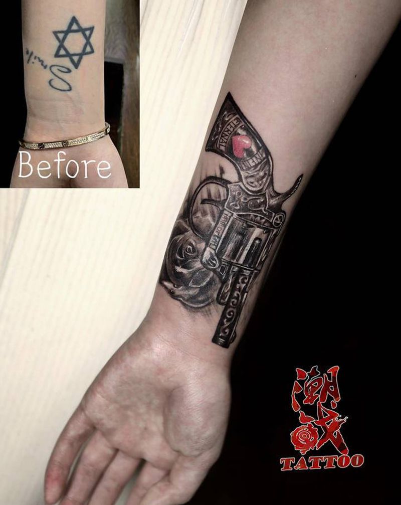 枪与玫瑰纹身图片_手臂欧美写实遮盖纹身图案