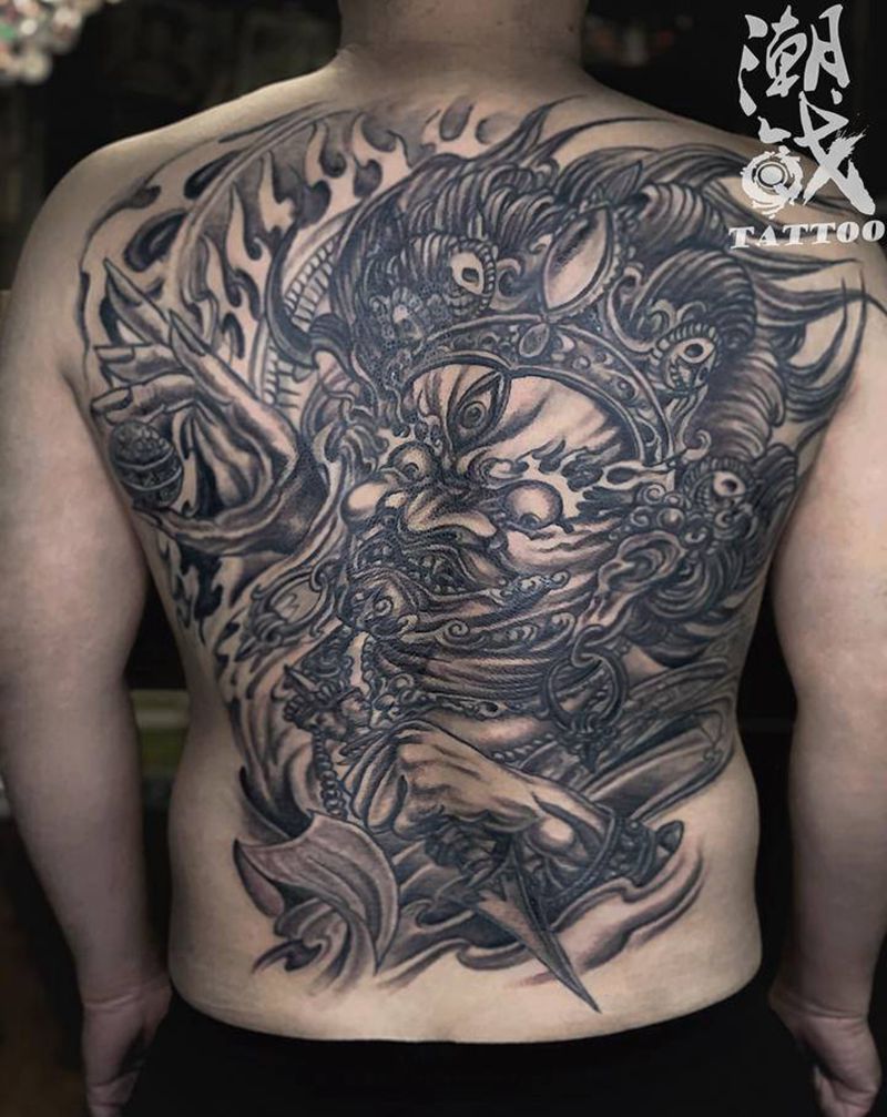 霸气外露纹身图片_背部新传统纹身图案